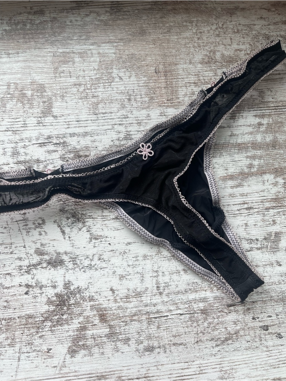 Victoria's Secret Black Lace-Trim Thong Panty with Pink Accents Small - Picture 2 of 2